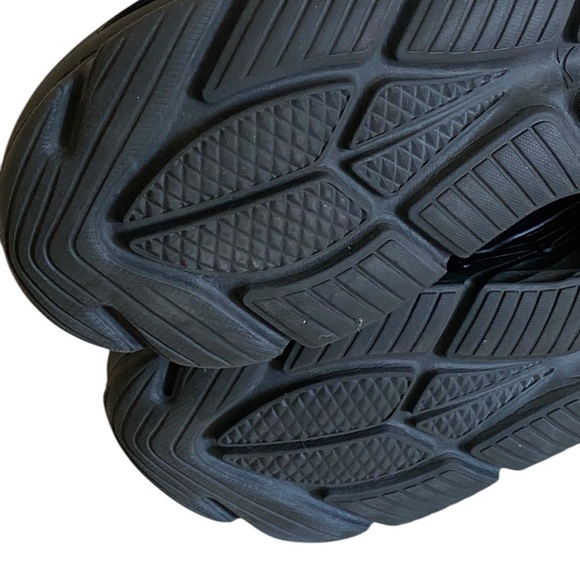 SKECHERS MAX CUSHIONING PLATFORM Faux Fur Lined Foamies Mules Size 10 Gothic - Picture 12 of 15